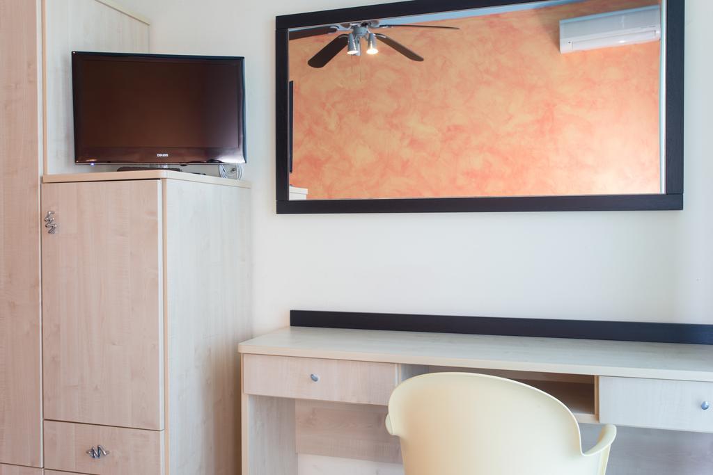 Hotel New Castle Cesenatico Rum bild