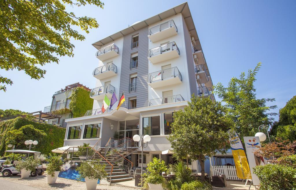 Hotel New Castle Cesenatico Exteriör bild