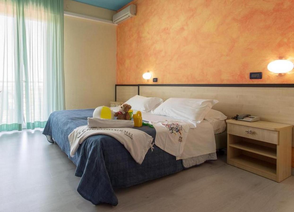 Hotel New Castle Cesenatico Exteriör bild